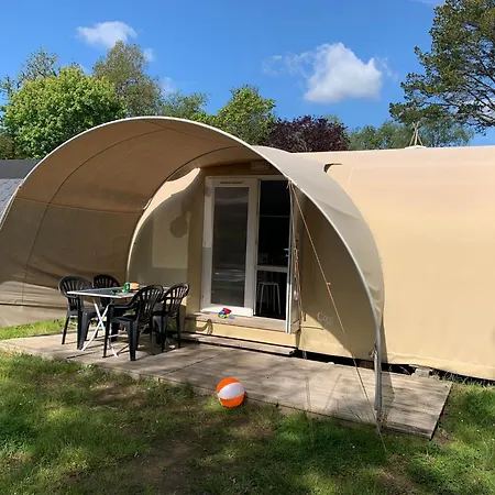 Team - De L'etang Du Pays Blanc Camping