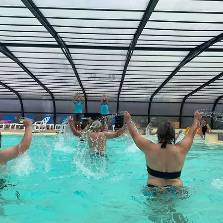Camping Team - De L'etang Du Pays Blanc 3*
