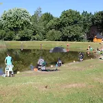 De L'etang Du Pays Blanc 3*