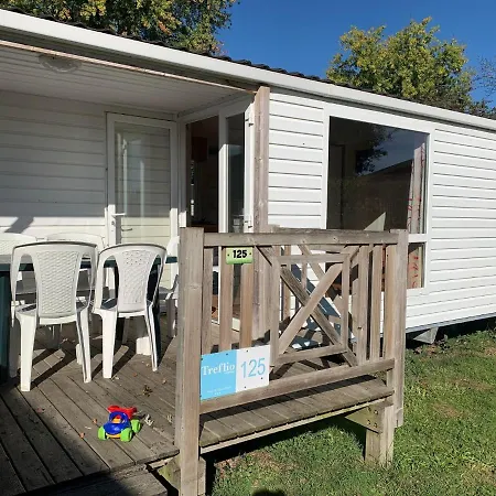 De L'etang Du Pays Blanc 3*