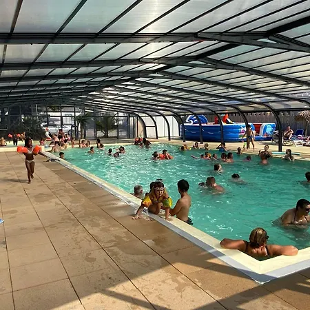 De L'etang Du Pays Blanc 3*