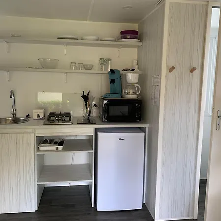 De L'etang Du Pays Blanc Camping