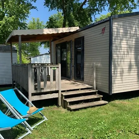 Camping De L'etang Du Pays Blanc