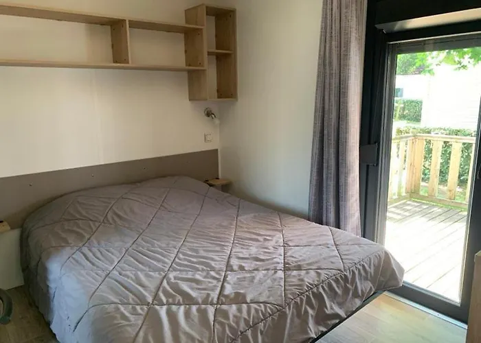 De L'etang Du Pays Blanc