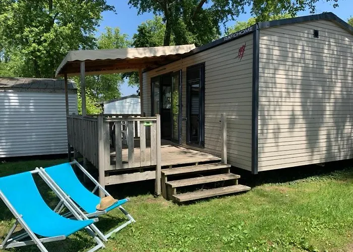 Parque de Campismo De L'etang Du Pays Blanc